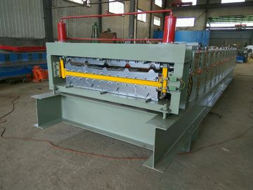 China Dipped Galvanized Iron Wall Panel Roll Forming Machine 380V 60HZ 10-12MPa Hydraulic Pressure supplier